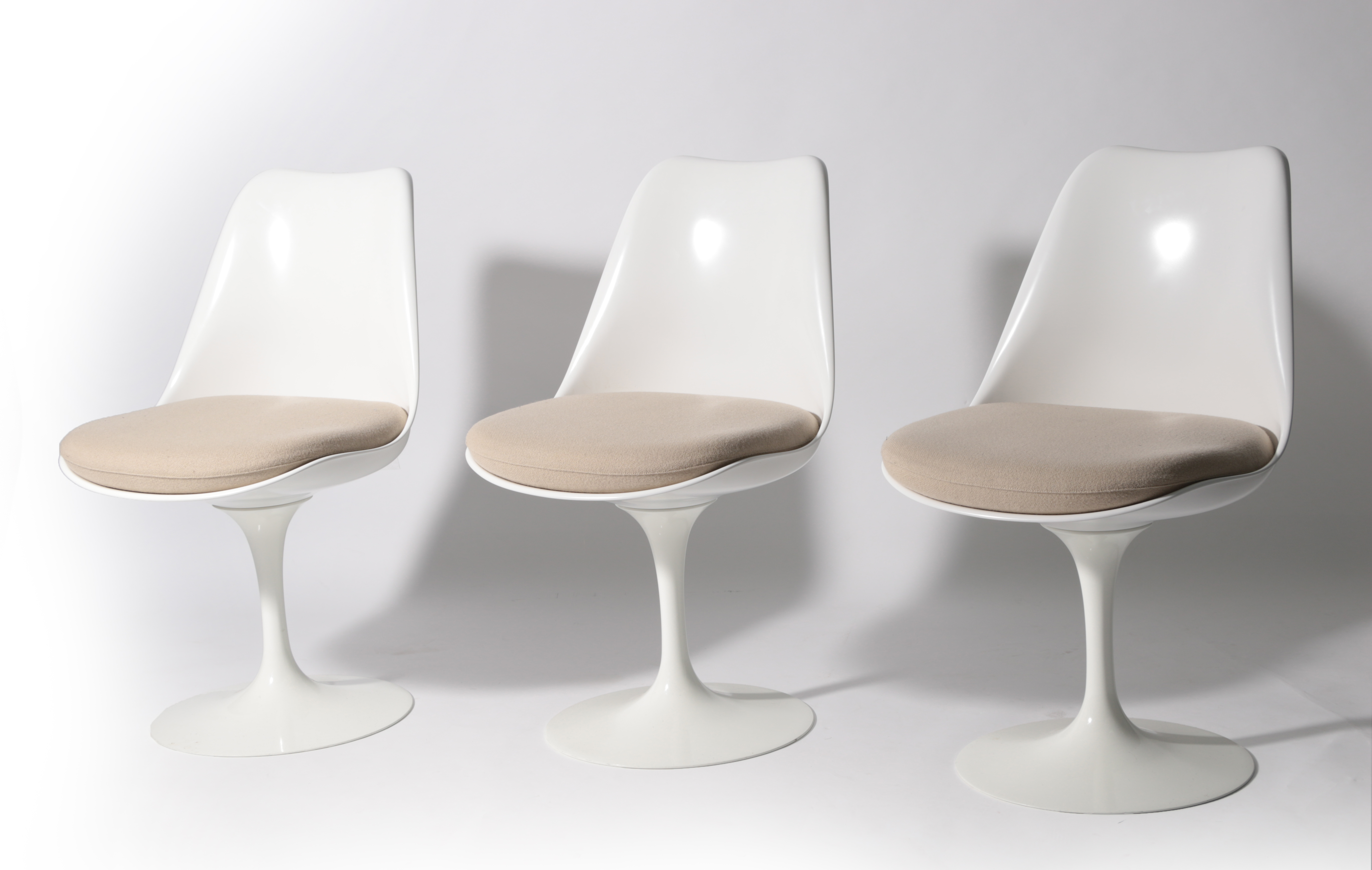 Clear tulip online chair